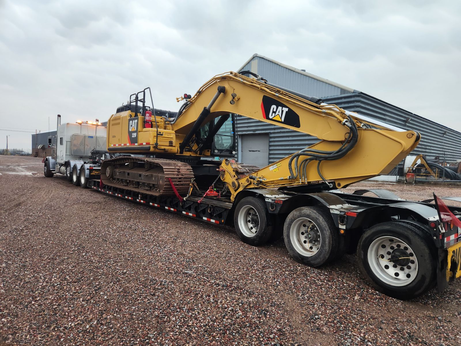 2015 CATERPILLAR 329FL Excavator