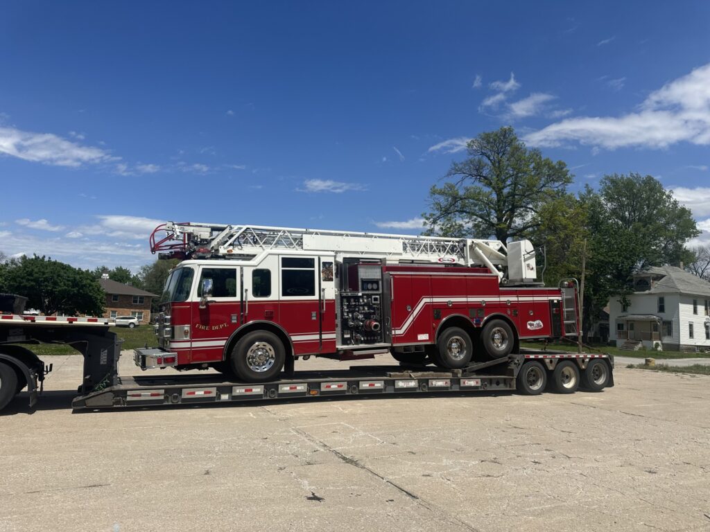 2002 Peirce Ladder Fire Truck