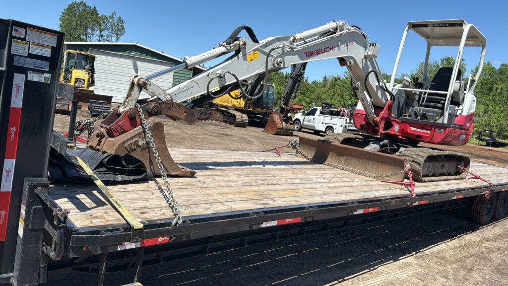 2016 Takeuchi Excavator TB240