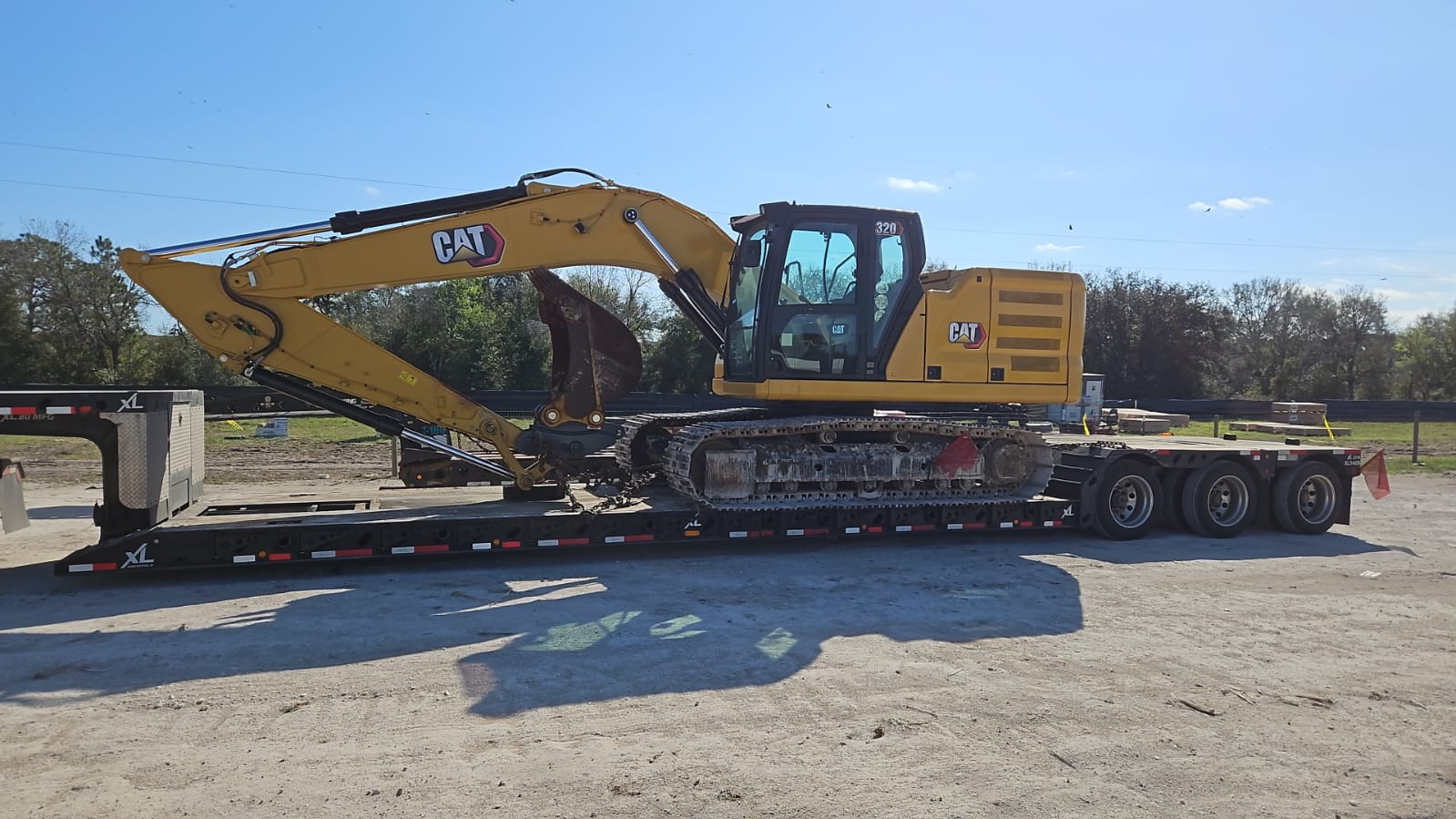 2022 CAT 320 2D Hydraulic Excavator