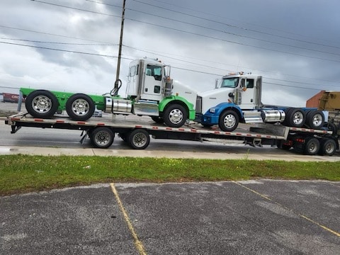  (2) 2024 Kenworth T800 Day Cabs