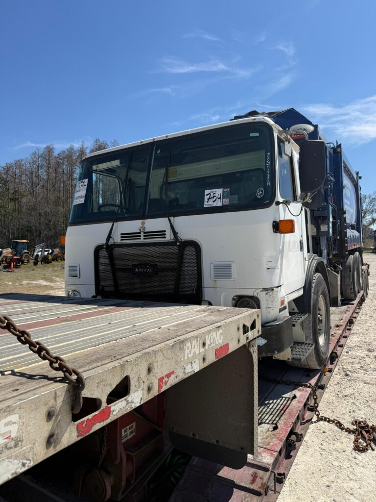 2019 Autocar Xpeditor T A Heil 31 Yd Side Loader