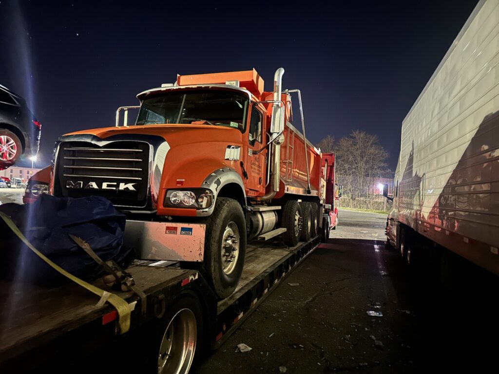 2013 Mack Granite GU713 Dump Truck