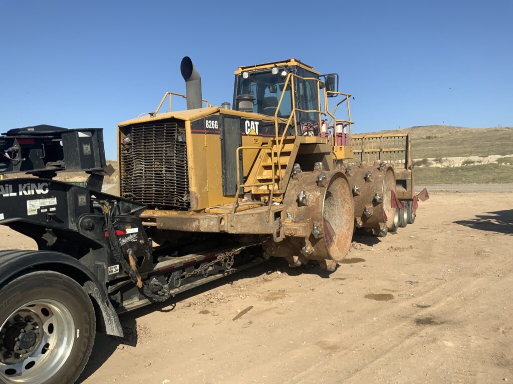 1 CAT 826G Compactor