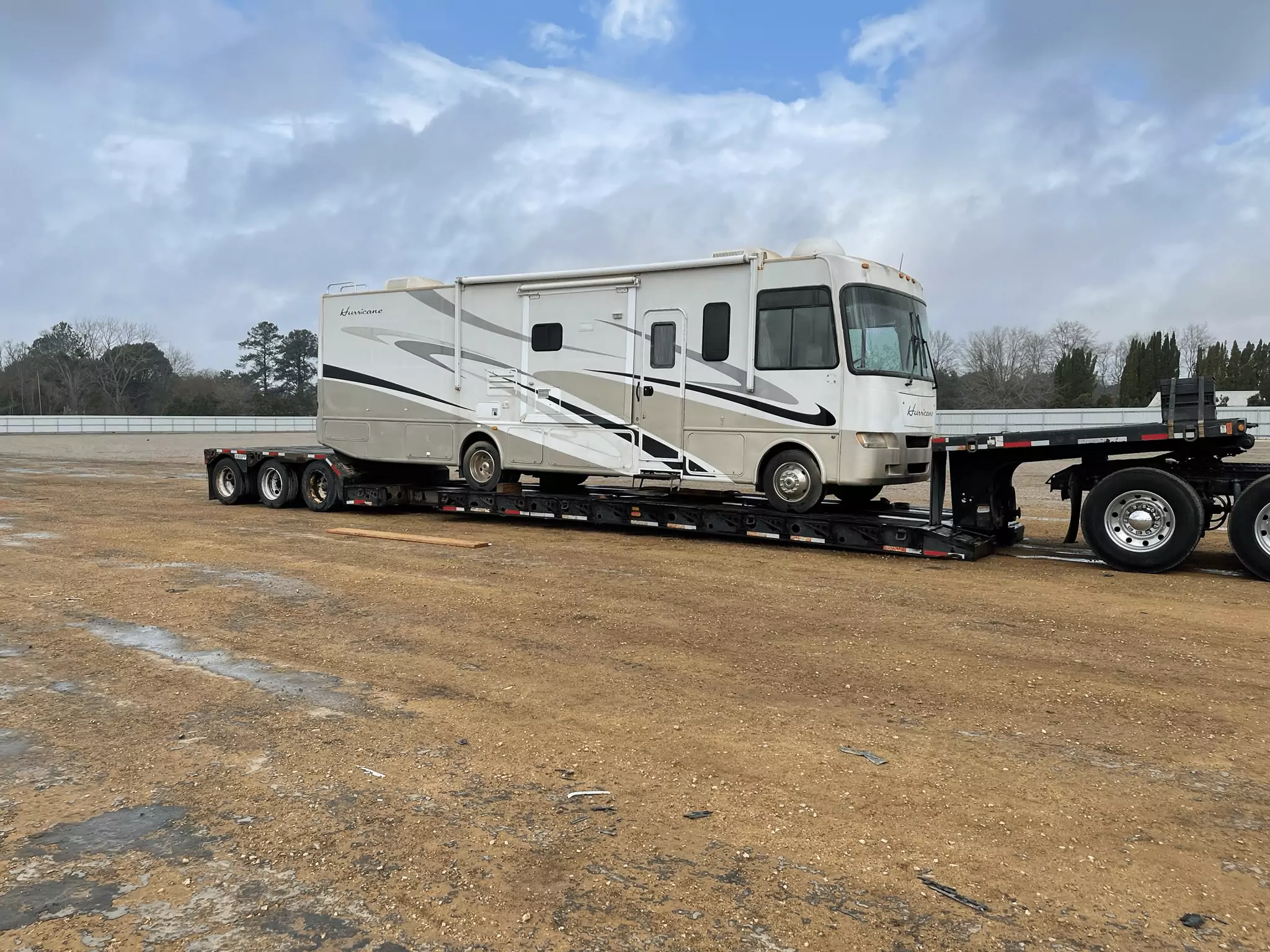 2006 Hurricane Motorcoach