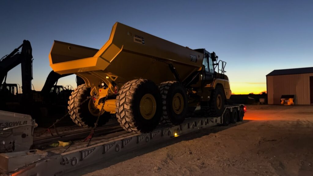 Cat 730 Dump Truck