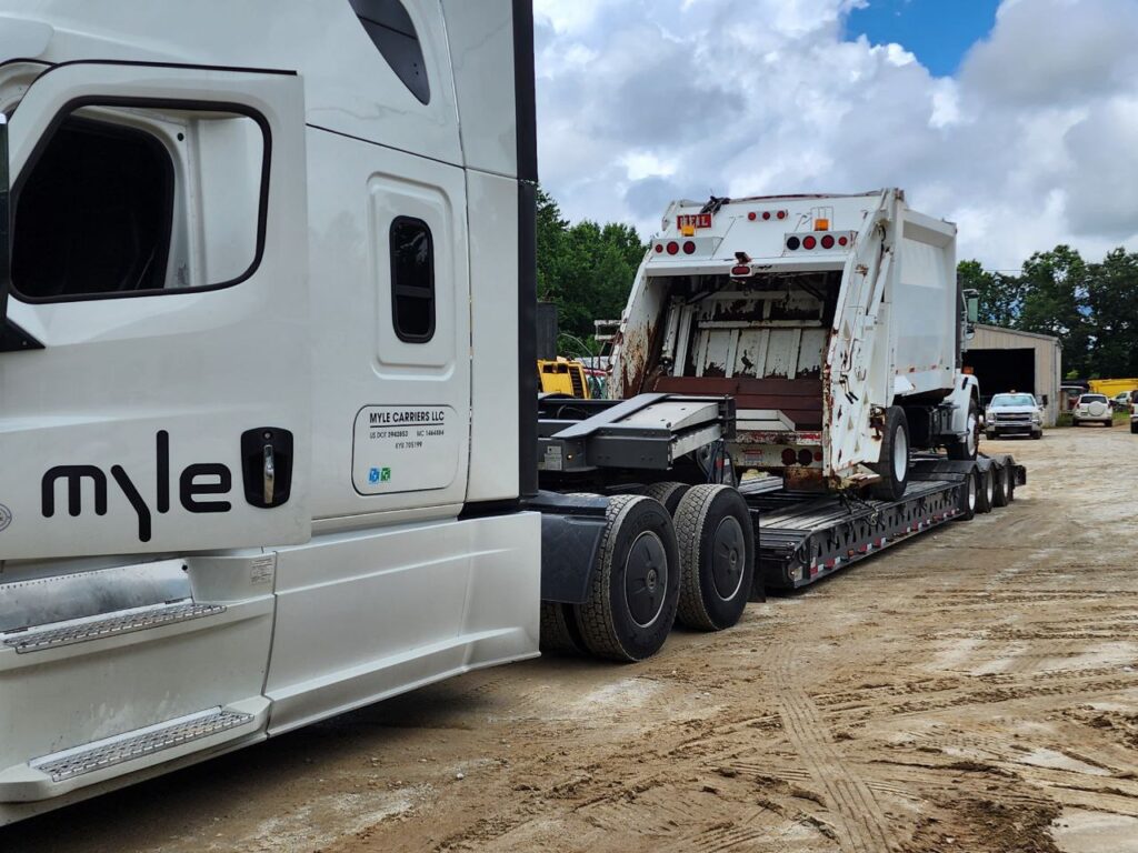 2003 Freightliner Heil Rear Loader