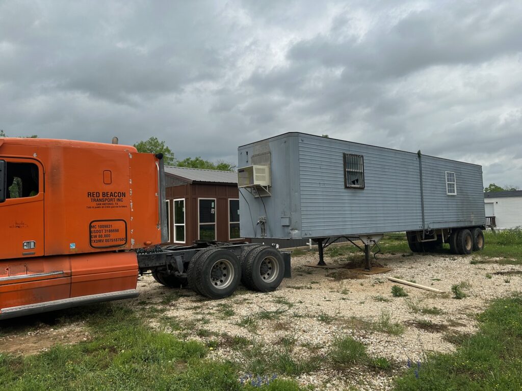 Dry Van Office TrailerDry Van Office Trailer