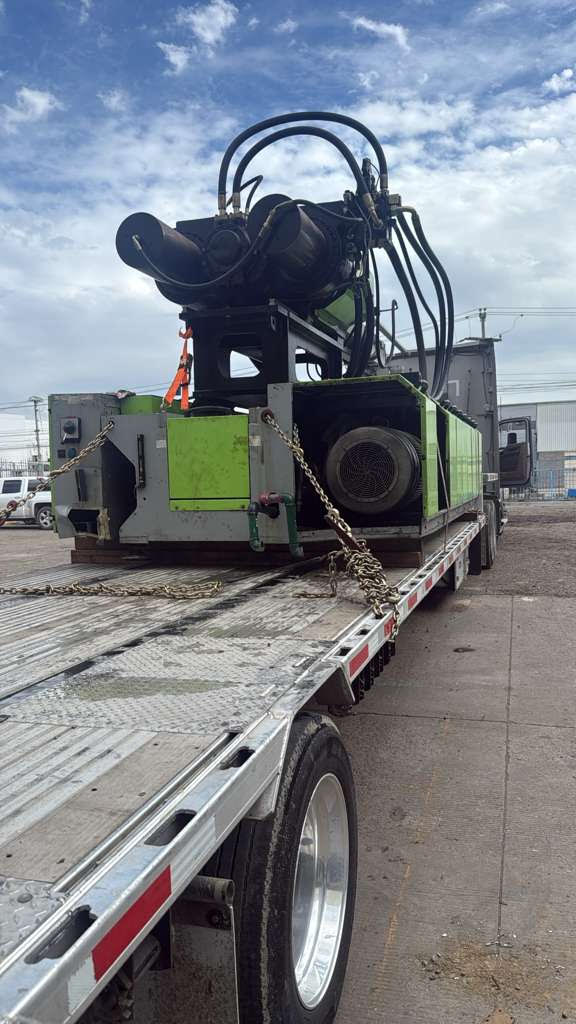 6 Injection Molding Machine 1700T pieces