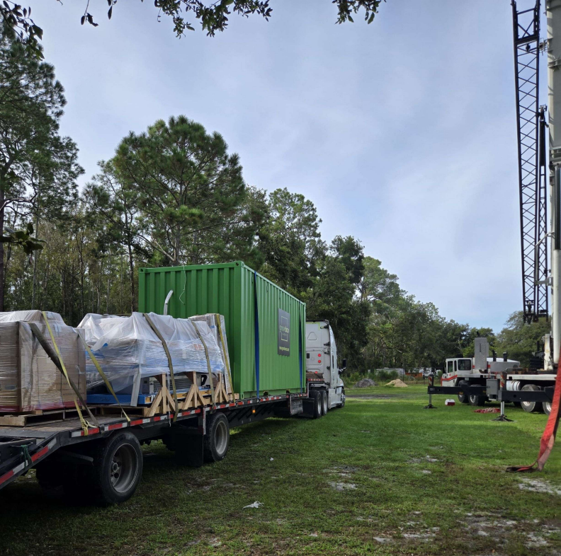 20 FT HC Container and Pallets