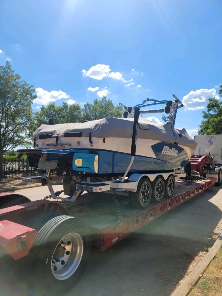 2023 Malibu 26LSV Boat