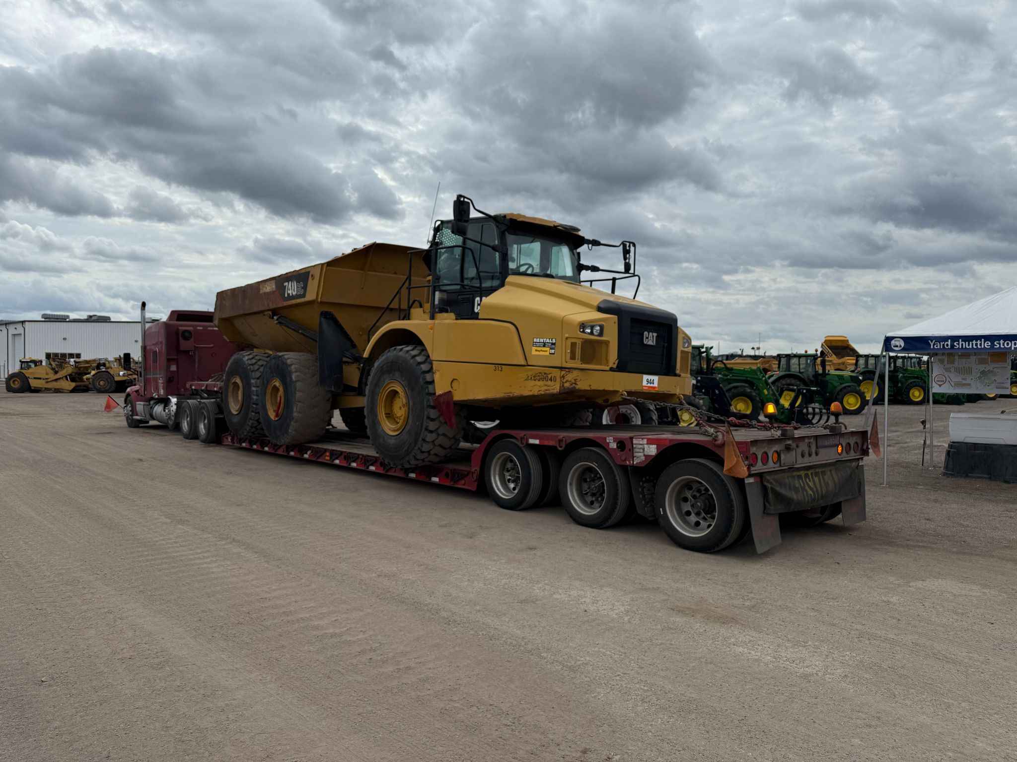 1 Caterpillar 740 GC Articulated Truck