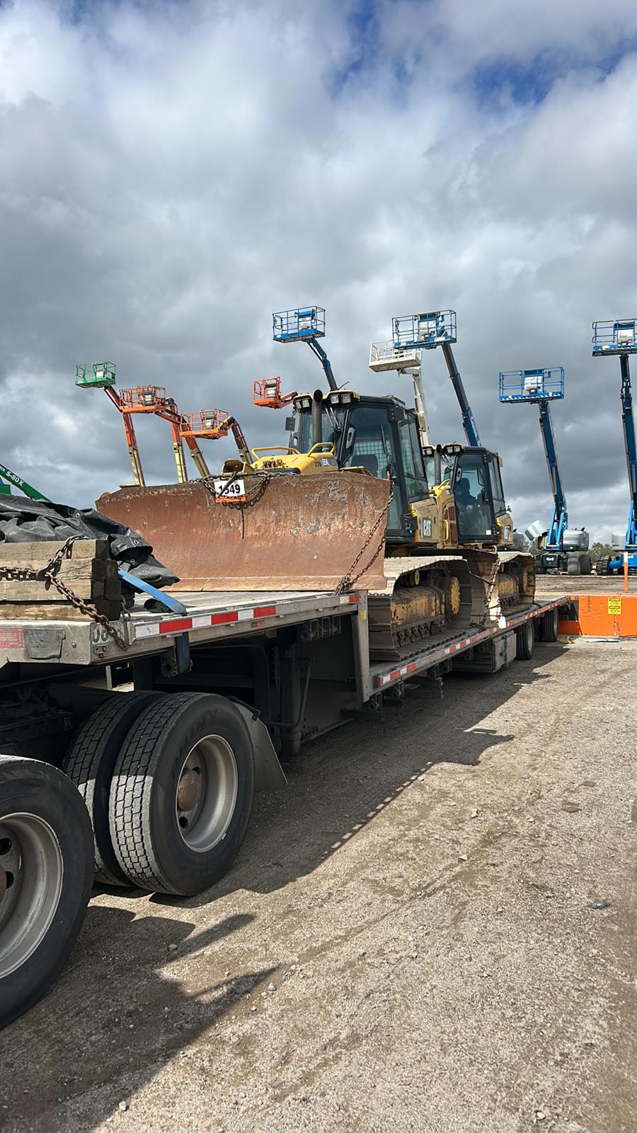 2 Caterpillar D5K2 LGP Crawlers