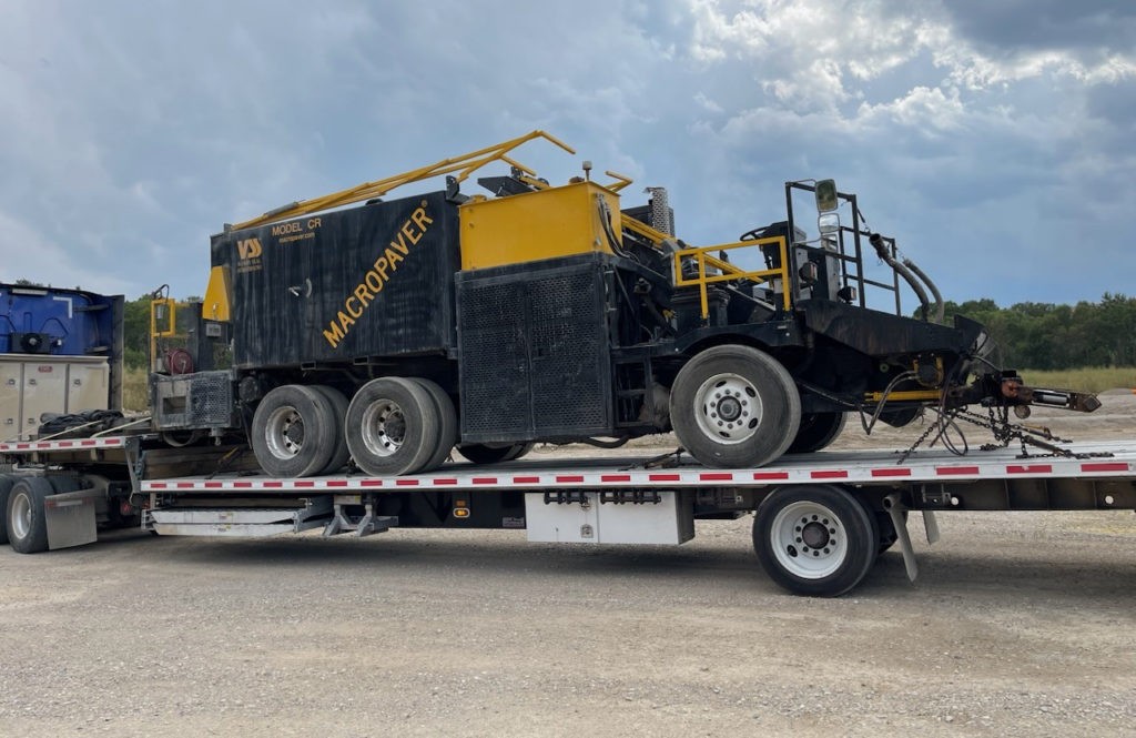 2000 Macropaver Paving Machine