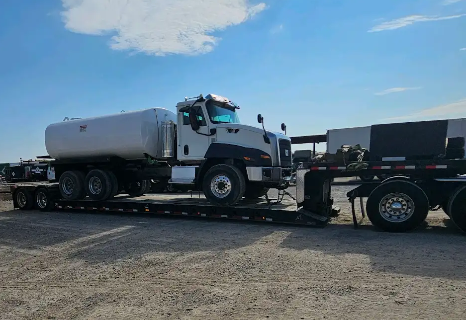 CAT CT660 Water Truck