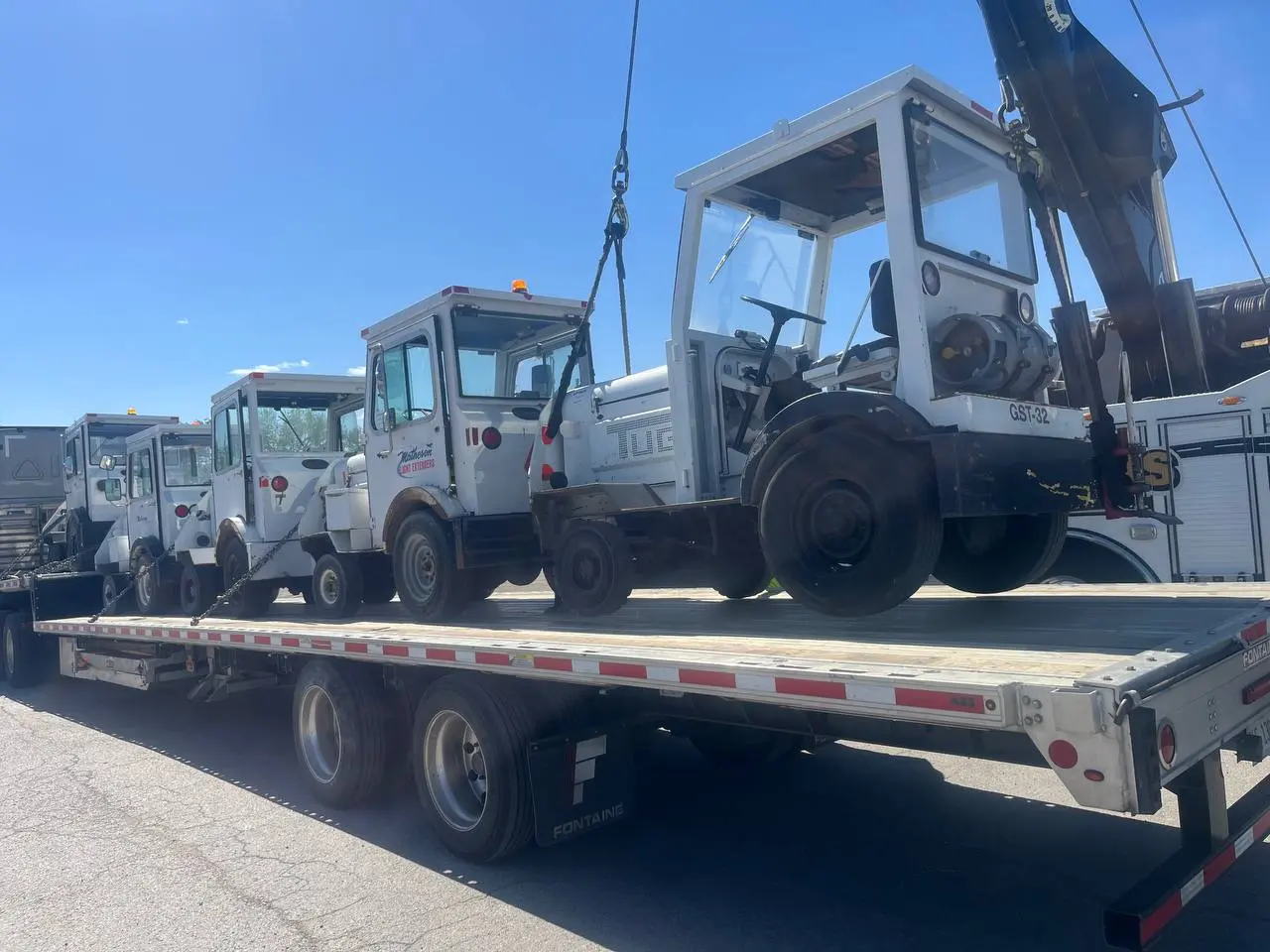 Tug Tow Baggage Tractor