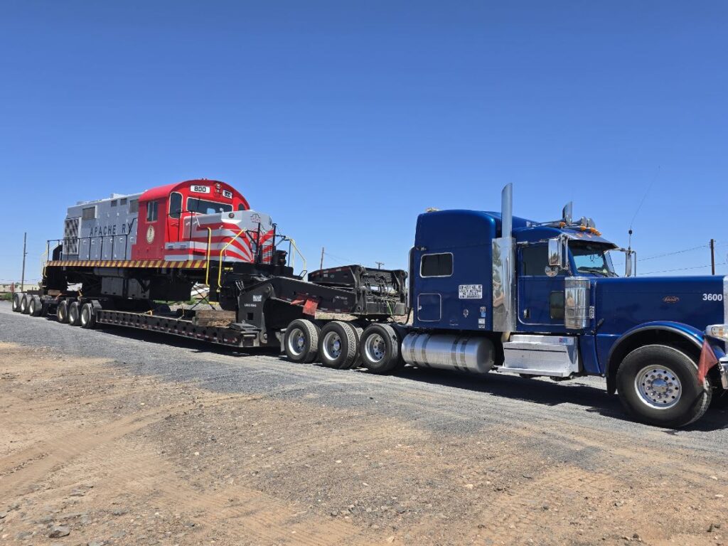 ALCO RS-36 Locomotive (Apache 800)