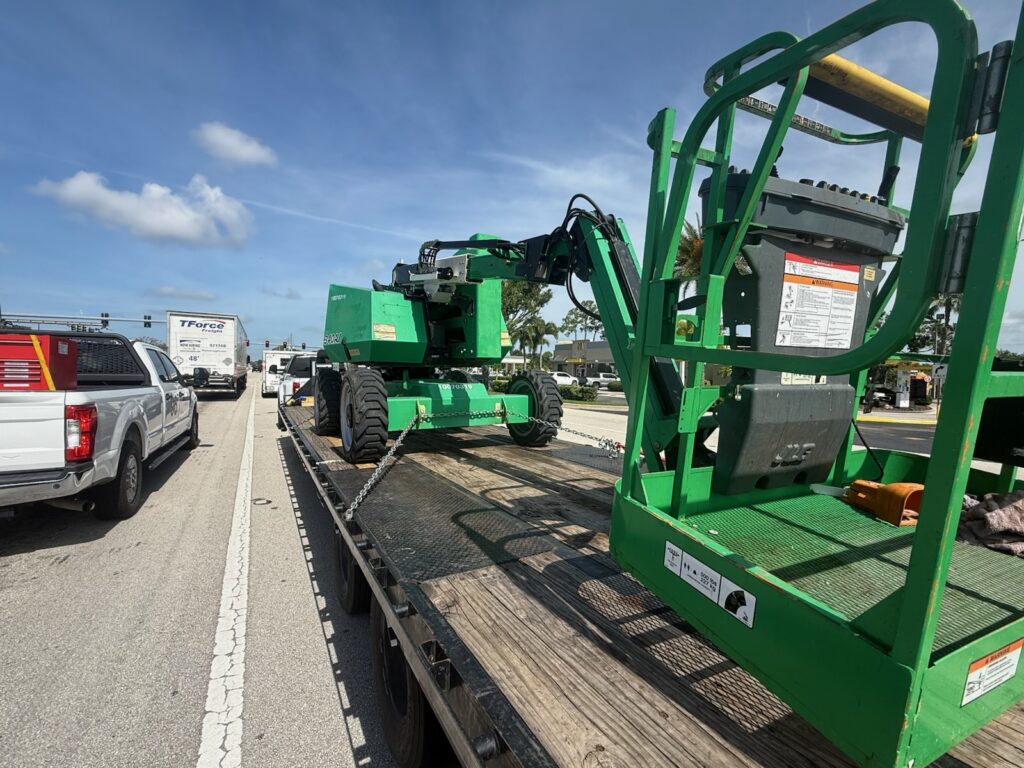 JLG 304aj Compact Crawler Boom Lift