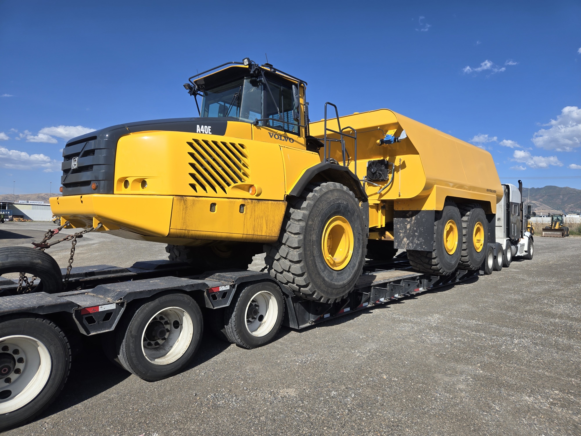 Volvo 8000 gal water truck