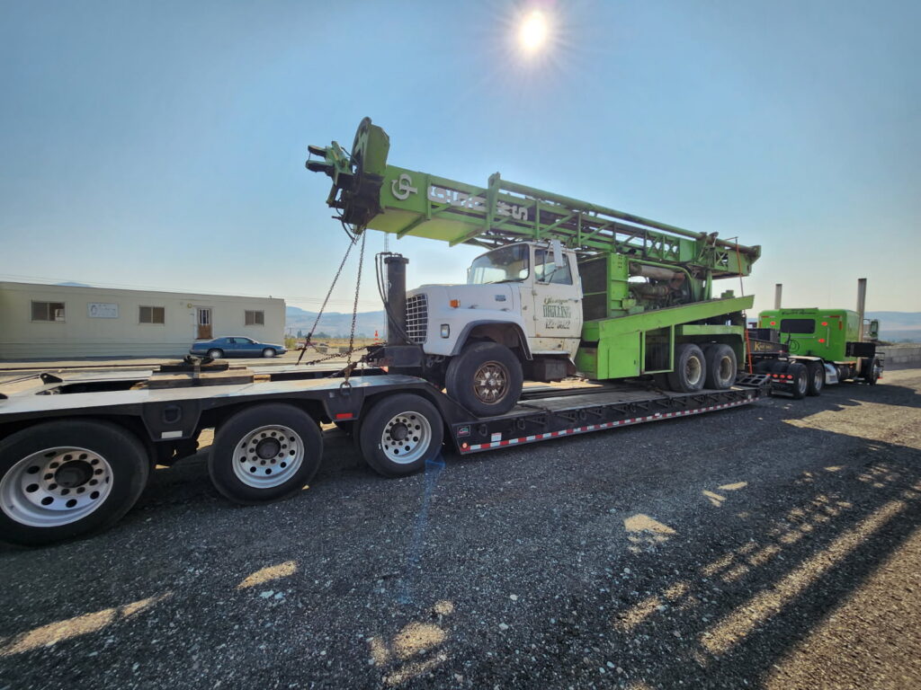 Ford L 8000 with Mounted Drill Rig