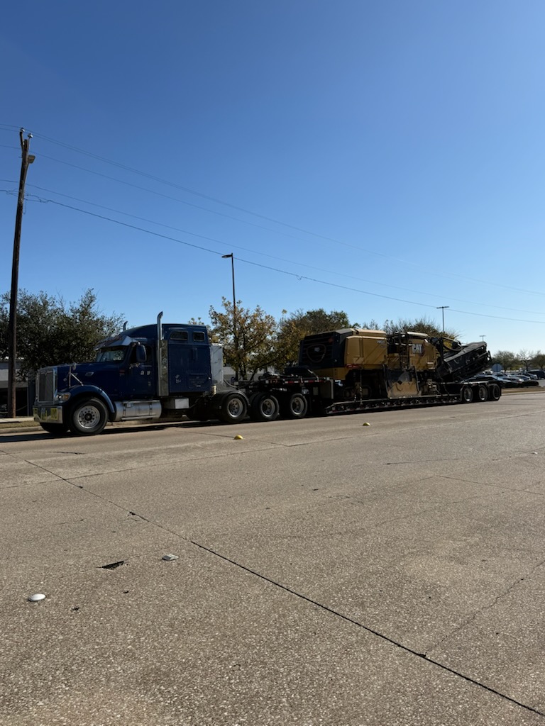 CAT PM622 Milling Machine