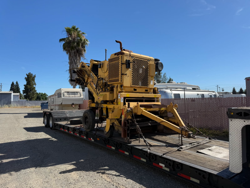 2019 Lincoln 660AXL Asphalt Windrow Elevator